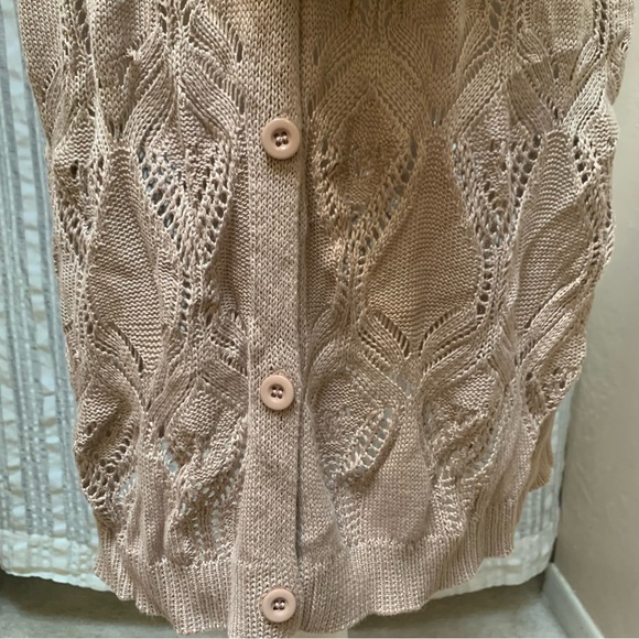 Dusty mauve crochet open knot, button cardigan. - Picture 4 of 7